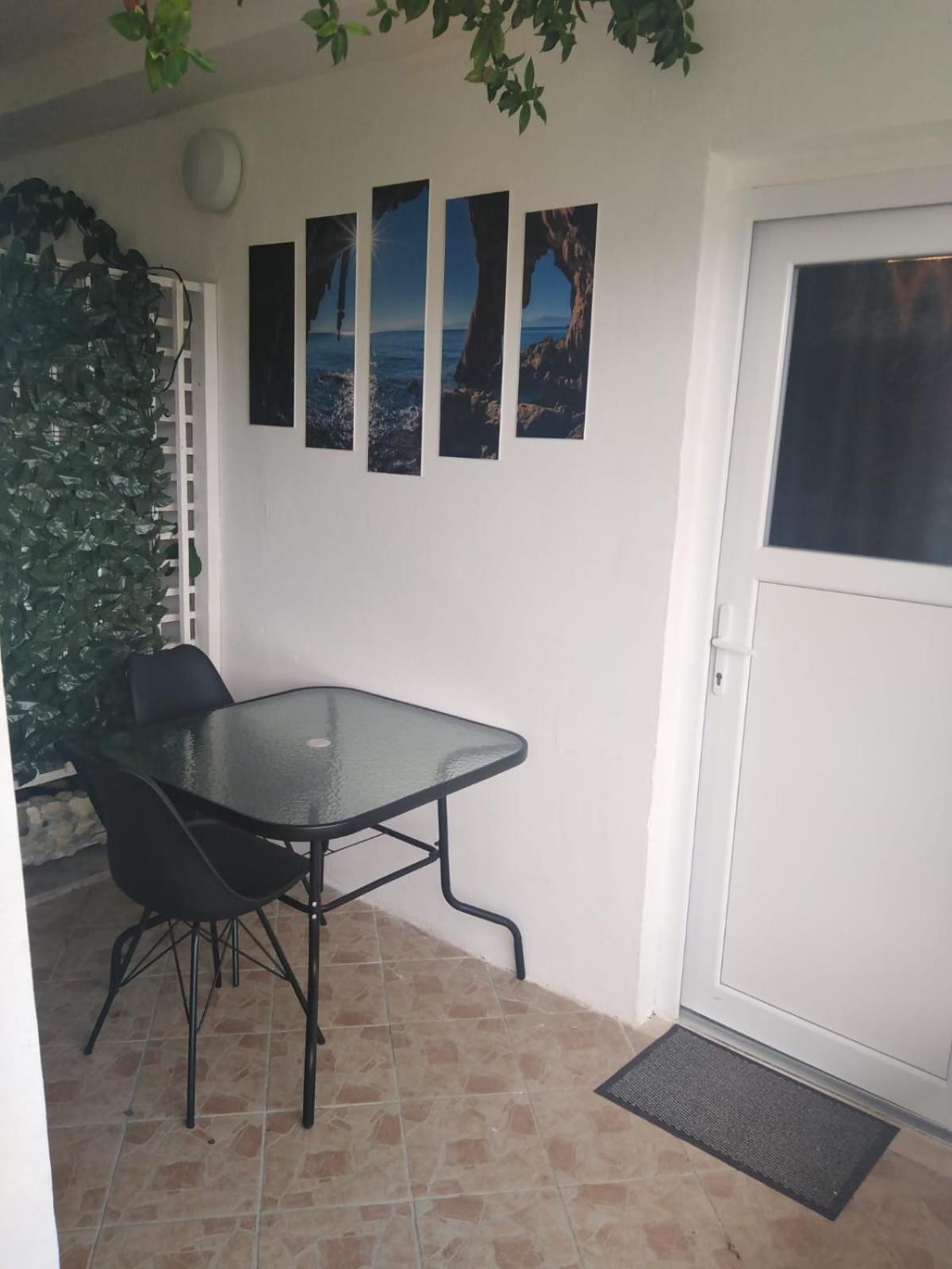 Apartman Iva Kuciste Rom bilde
